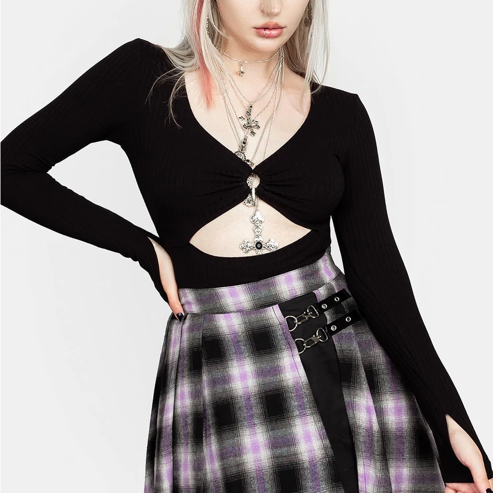 Disturbia Rubella Cut Out Top